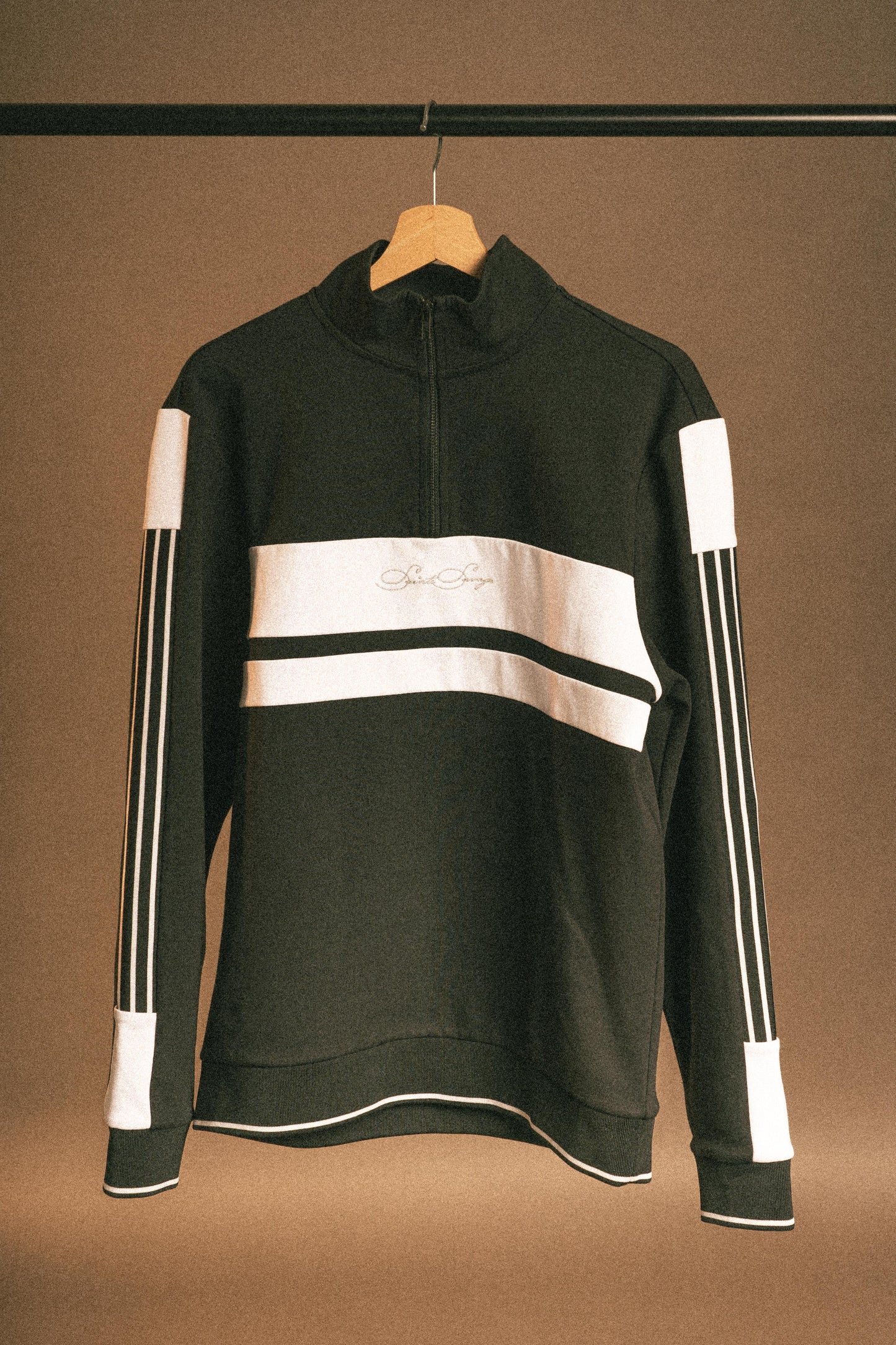 "RAFFINATA" ZIP HOODIE (PRE-ORDER)