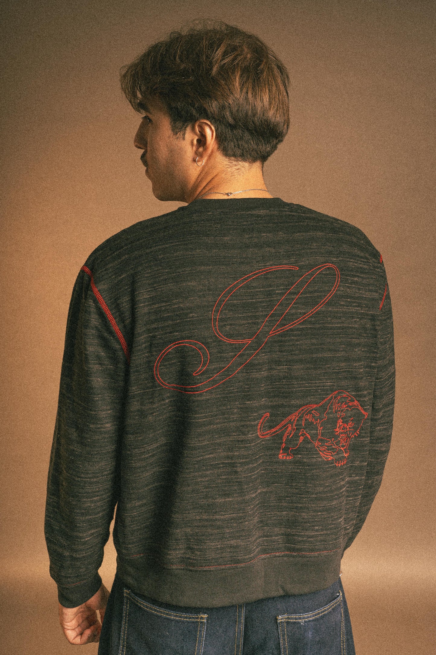 CONTRAST LONG-SLEEVE